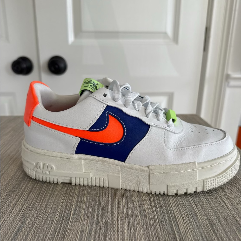 Nike Air Force 1 Low Pixel White Concord Crimson